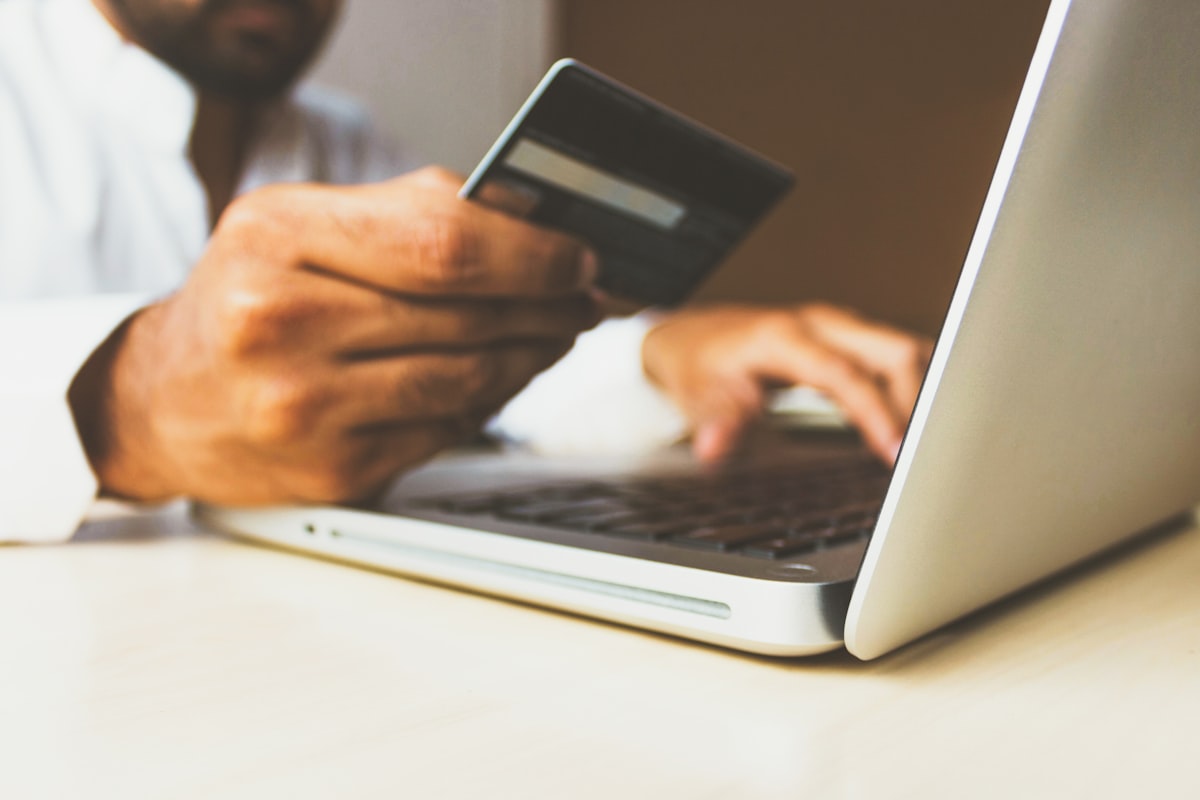 Smart Vending Machines & Automated Retail: Market Analysis